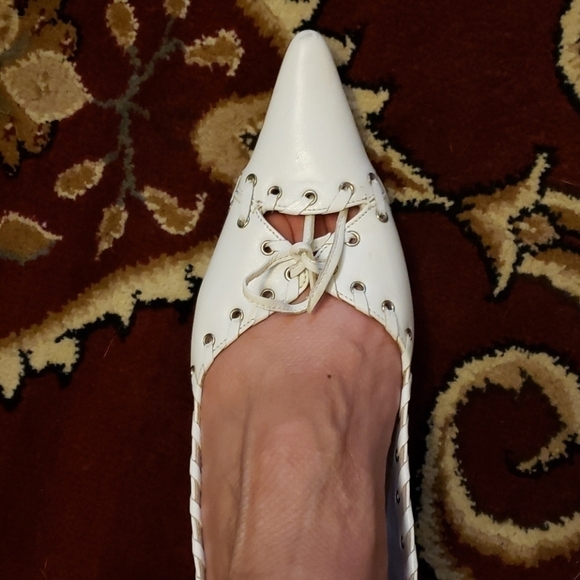 Dior Rare LU 12 Laces & Grommets White Leather Kitten Heels 38.5 - 8 Unique Euro - Picture 2 of 16